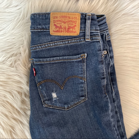 ❤️Levi’s❤️ Distressed Medium Wash Jeans Size 27 - Picture 2 of 13